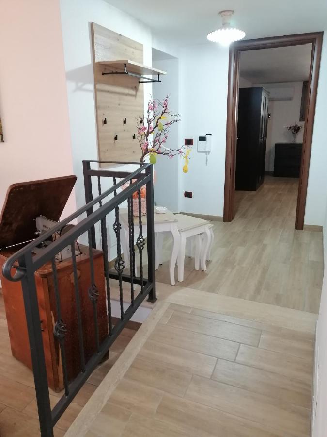 La Casa Del Borgo-Intero Appartamento Latina Exterior foto